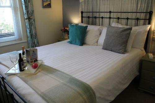Hostal Longmead House