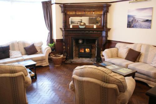 Hostal Longmead House