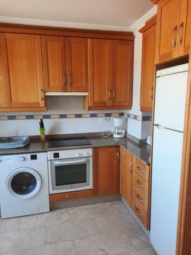 Apartamento 2 Dormitorios Piso, 2 Banos, Wifi , Parking