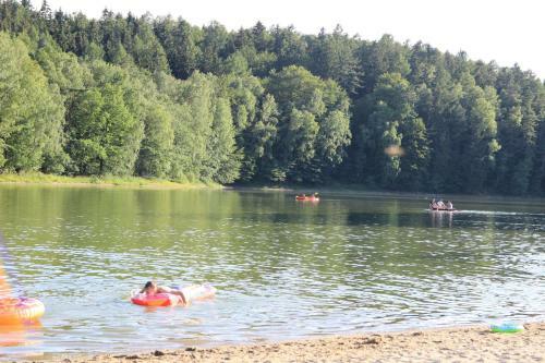 Lodge Domki Nad Jeziorem W Kar?owicach