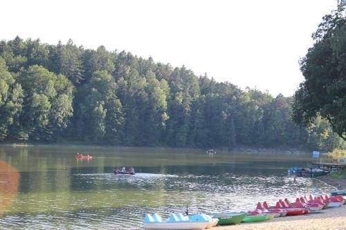 Lodge Domki Nad Jeziorem W Kar?owicach