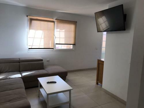Apartamento Grosse Terrasse. Modern. Home Office. Solarium