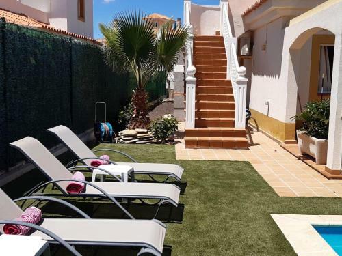 Villa Dwarika, Home Away From Home - Private Heated Pool And Jacuzzi