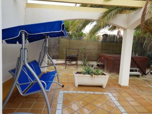 Villa Dwarika, Home Away From Home - Private Heated Pool And Jacuzzi