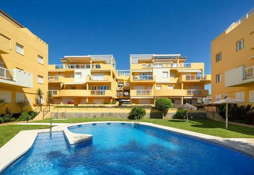 Luxury Front Line Beach Apartment