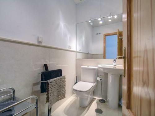 15 Sunny Apartment, Terrace, Wifi!