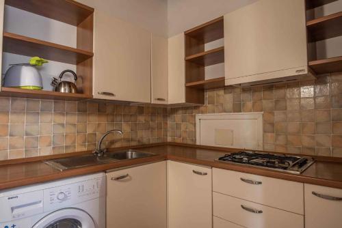 Apartamento House And Apt. In Sassari 30366