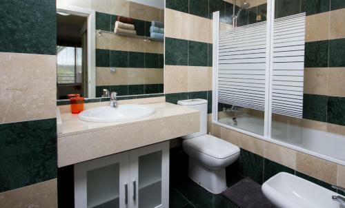 Spacious Two Bedroom Apartment 1012
