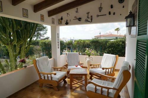 Bini Veca, Casa Unifamiliar Con Jard�n Y Vistas En Binib�cquer