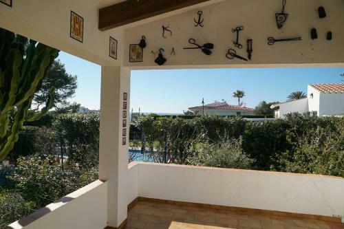 Bini Veca, Casa Unifamiliar Con Jard�n Y Vistas En Binib�cquer