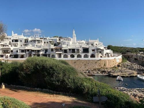 3 Bedroom Villa, Private Pool, Binibeca, 300m To The Beach