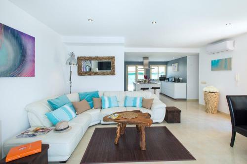 Villa Isabella By Villa Plus