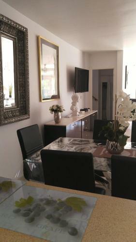 Apartamento Luxe Duplex Appartement Met Private Tuin