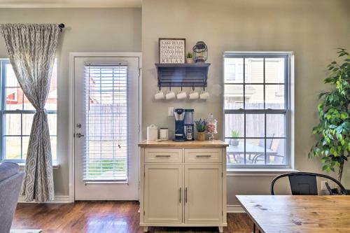 Modern Afton Townhome - Walk To Grand Lake!