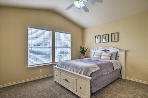 Modern Afton Townhome - Walk To Grand Lake!