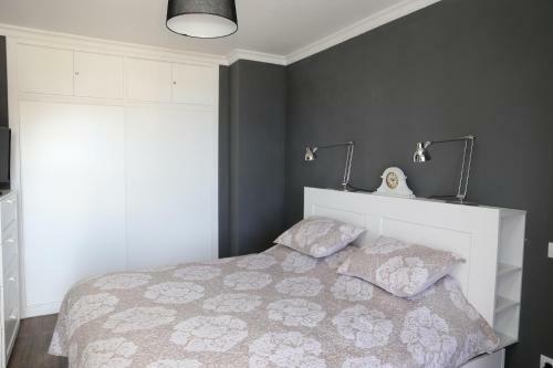 Apartamento Avenida de La Cornisa 11