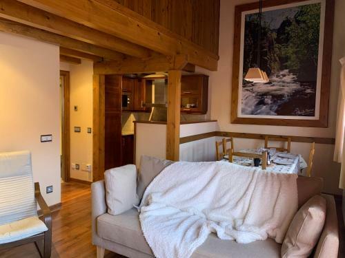 2 Bedroom Duplex Apartment In La Molina