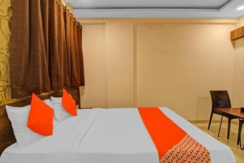 Oyo Flagship 84176 Hotel Savali