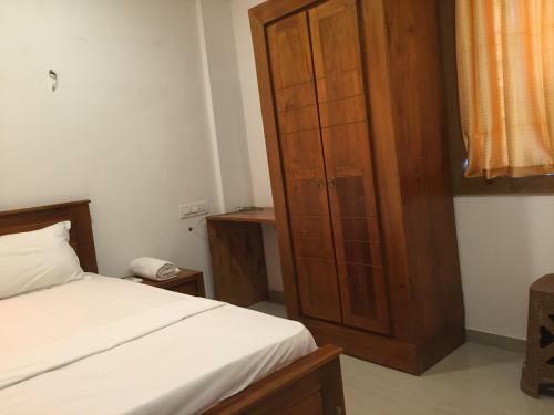 Lodge Yoyostay Kannur