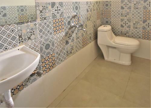 Hotel 10 Candolim Goa