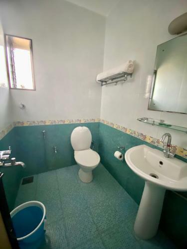 Hostal Shanu's Seaside Inn