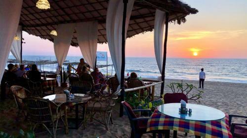 Hostal Shanu's Seaside Inn