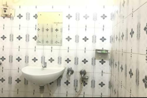 Pop 85152 Hotel Sameer Residency