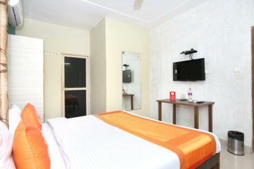 Oyo Flagship 11502 Hotel Grande