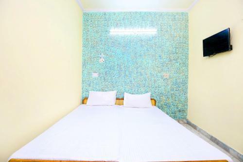 Spot On 43673 Hotel New Mehak Palace