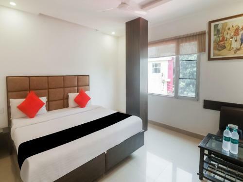 Hotel Oyo 8086 Motel Maurya