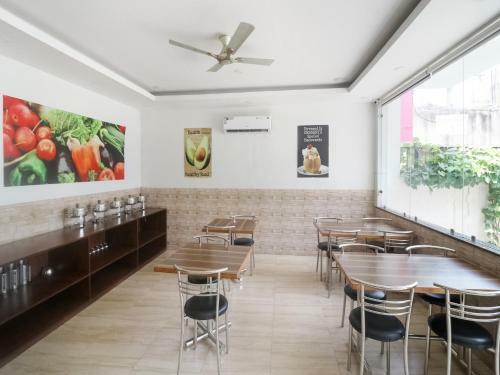Hotel Oyo 8086 Motel Maurya