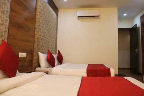Hotel The Diamond Leaf