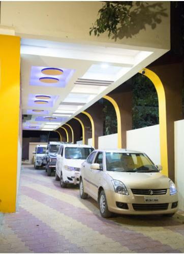 Hostal Hotel Devhade Resedency(hdr)