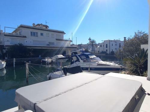 Villa Empuriabrava 500m de La Plage de La Rubina