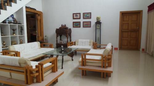 Villa Shri Krishna Kuteera