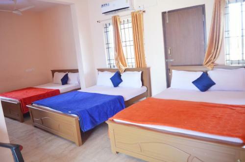 Hotel Chalukya Comforts ( C.c )