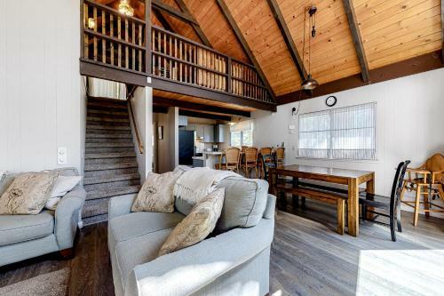 Whitetail Hollow
