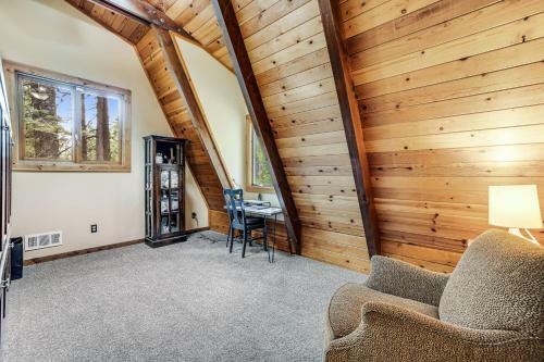 Blue Lake Springs Retreat