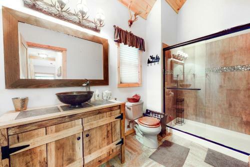 Pine Tree Lodge