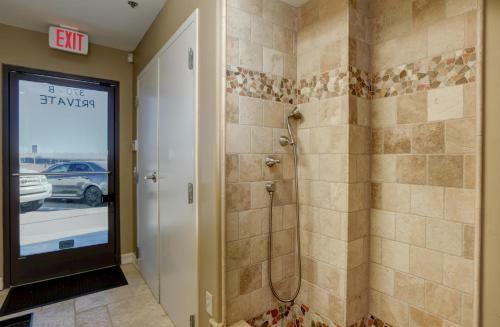 Beach Front In Avila - 370frnt