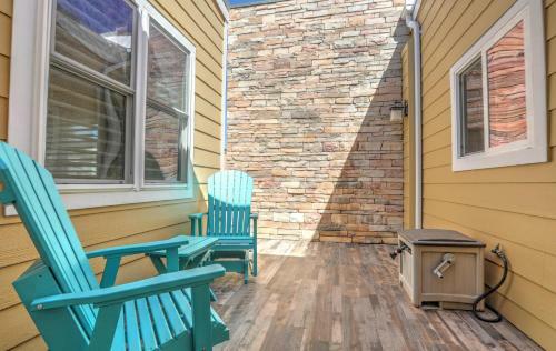 Beach Front In Avila - 370frnt