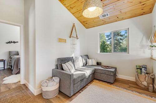 Blue Mountain Hideaway