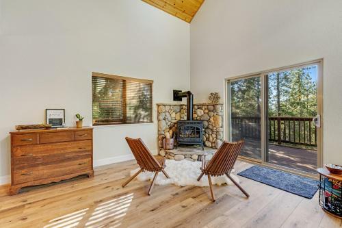 Blue Mountain Hideaway