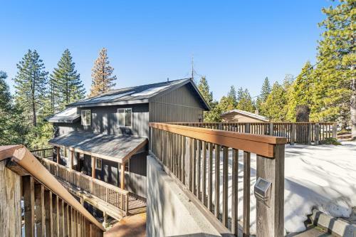 Blue Mountain Hideaway