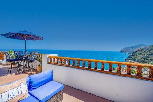 Oceanfront Villa With One Of A Kind Amazing View!!
