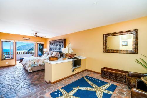 Oceanfront Villa With One Of A Kind Amazing View!!