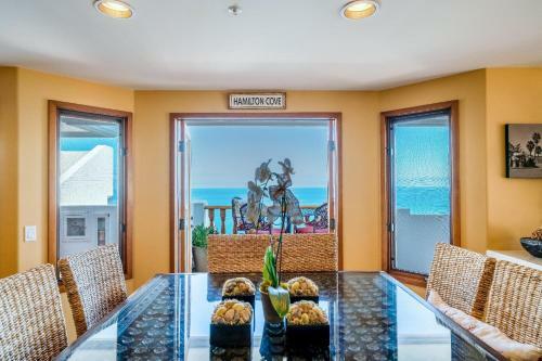 Oceanfront Villa With One Of A Kind Amazing View!!