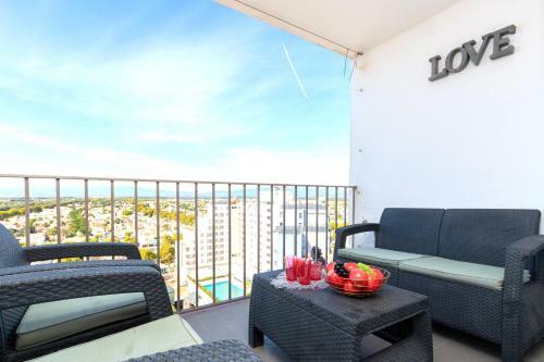 Apartamento Primera Linea de Mar, Vistas, Centro, (Silv-13)