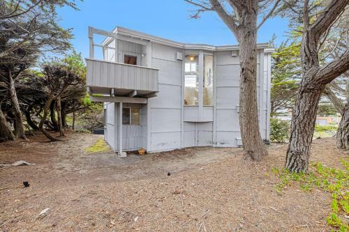 Pelican House