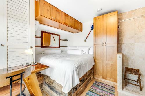 Whaleship Retreat Home
